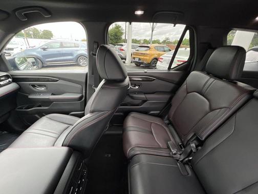 Crystal Black Pearl 2025 Honda Pilot Black Edition