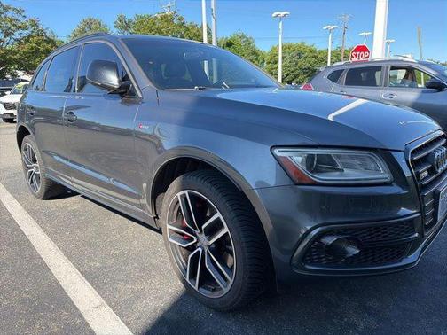 Daytona Gray Pearl Effect 2017 Audi SQ5 3.0T Premium Plus