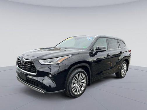 2023 Toyota Highlander Platinum