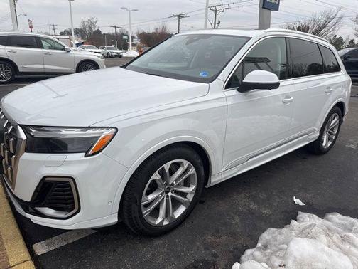 2026 Audi Q7 55 Premium Plus