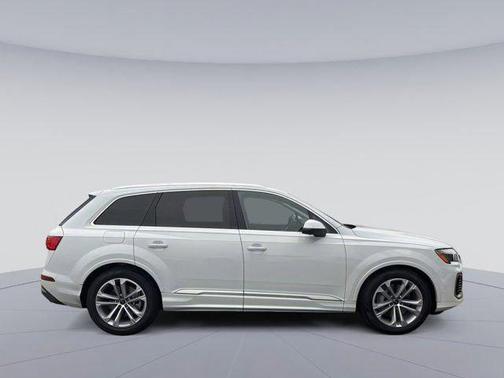 2026 Audi Q7 55 Premium Plus