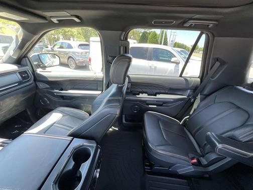 AGATE BLACK METALLIC 2023 Ford Expedition Platinum