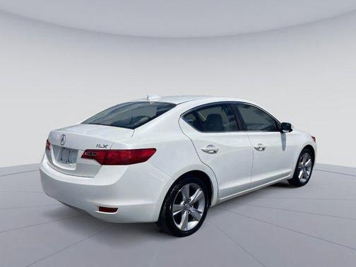 2015 Acura ILX 2.0L Technology