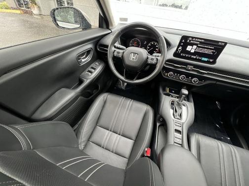 Platinum White Pearl 2024 Honda HR-V EX-L