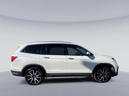 2019 Honda Pilot Touring 8-Passenger