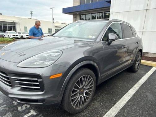 Quartzite Grey Metallic 2021 Porsche Cayenne Cayenne