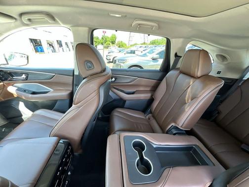 Platinum White Pearl 2023 Acura MDX Advance Package
