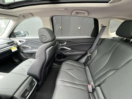 Majestic Black Pearl 2024 Acura RDX Base