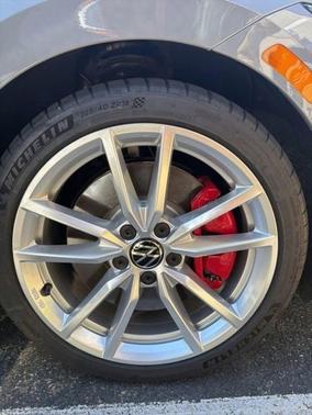 Moonstone Gray 2022 Volkswagen Golf GTI 2.0T SE DSG
