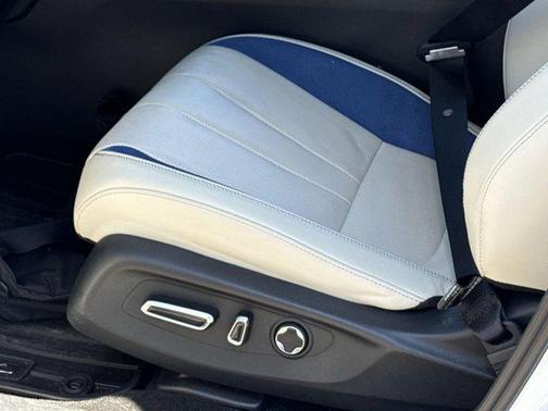 Platinum White Pearl 2025 Acura ADX A-Spec with Advance