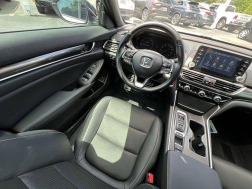 Platinum White Pearl 2022 Honda Accord Sport 2.0T