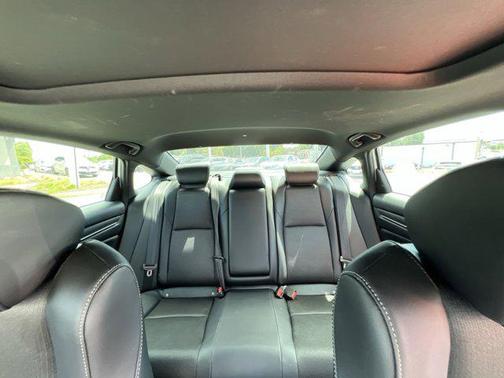 Platinum White Pearl 2022 Honda Accord Sport 2.0T