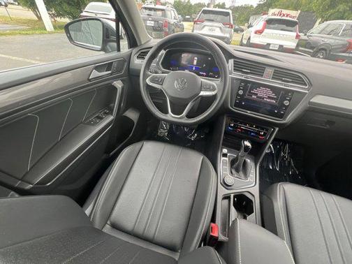 Platinum Gray Metallic 2023 Volkswagen Tiguan 2.0T SE 4MOTION