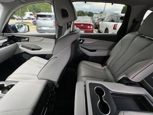 2023 Acura MDX Advance Package