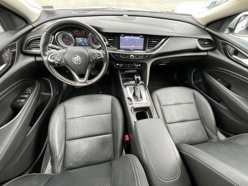 2018 Buick Regal Sportback Essence