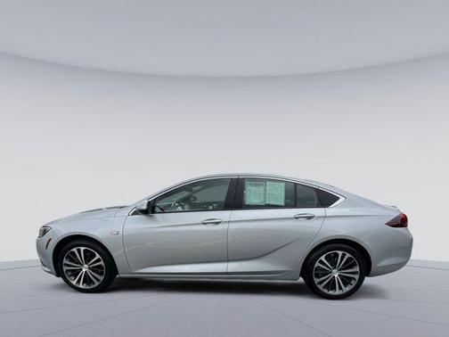 2018 Buick Regal Sportback Essence