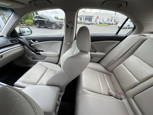 Silver Moon 2013 Acura TSX Technology