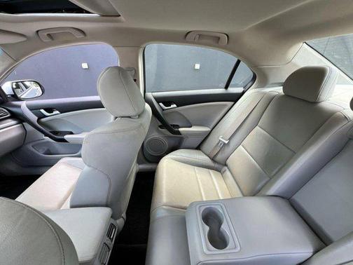 Silver Moon 2013 Acura TSX Technology