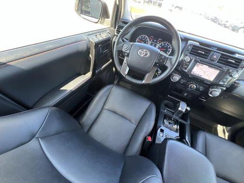 Super White 2017 Toyota 4Runner TRD Pro