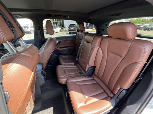 Carrara White 2019 Audi Q7 55 Premium