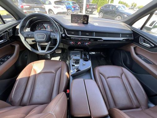 Carrara White 2019 Audi Q7 55 Premium