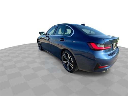 2022 BMW 330 330i