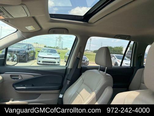 White Diamond Pearl 2017 Honda Pilot EX-L