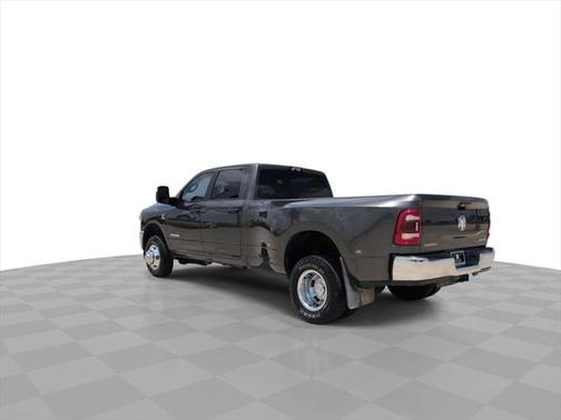 2024 RAM 3500 Big Horn Crew Cab 4x4 8' Box