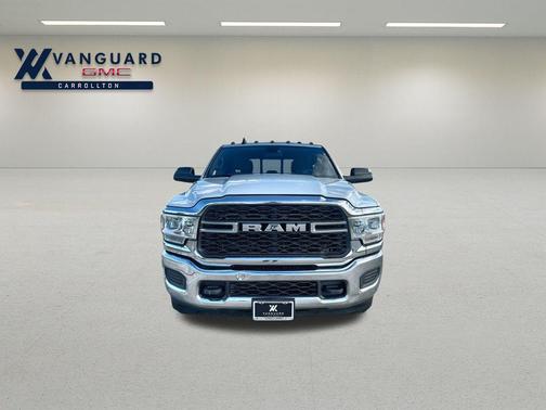 2022 RAM 3500 Tradesman Crew Cab 4x4 8' Box