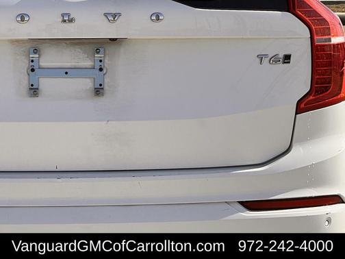 2020 Volvo XC90 T6 Momentum