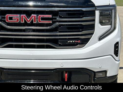 Summit White 2025 GMC Sierra 1500 AT4