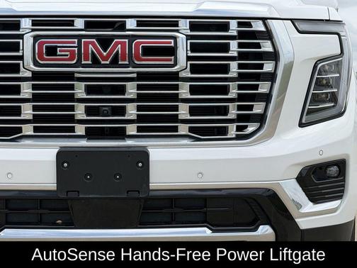 Summit White 2025 GMC Yukon XL Denali