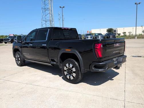 2024 GMC Sierra 2500 Denali