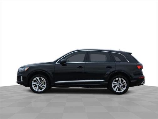 2022 Audi Q7 45 Premium