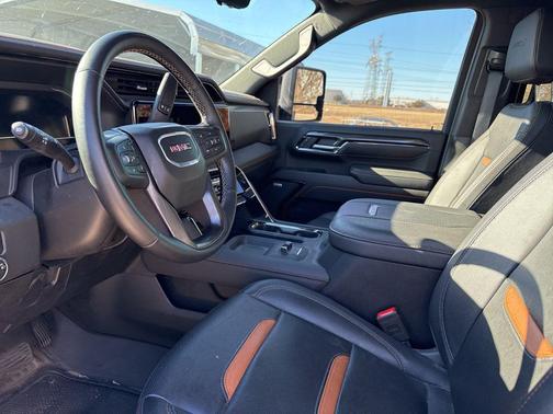 2024 GMC Sierra 2500 AT4
