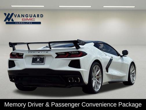 Arctic White 2021 Chevrolet Corvette Stingray w/2LT