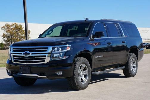 Photo 2 of 41 of 2018 Chevrolet Suburban LT