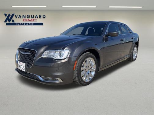 2019 Chrysler 300 Touring