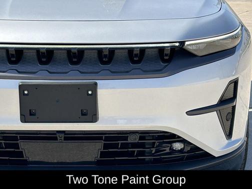 Silver Zynith Clearcoat 2025 Jeep Wagoneer S Limited