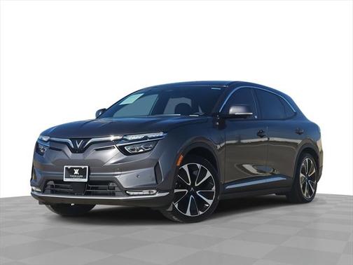 2024 VinFast VF 8 Plus