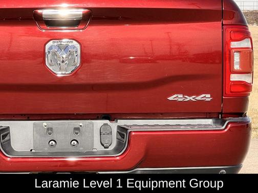 2020 RAM 2500 Laramie Crew Cab 4X4 6'4' Box