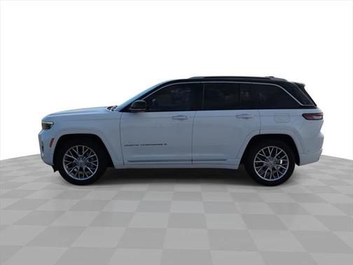 2022 Jeep Grand Cherokee Summit