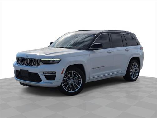2022 Jeep Grand Cherokee Summit