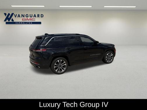 Diamond Black Crystal Pearlcoat 2022 Jeep Grand Cherokee Overland