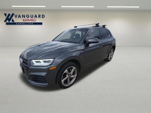 2020 Audi Q5 45 Titanium Premium
