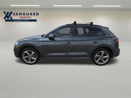 2020 Audi Q5 45 Titanium Premium