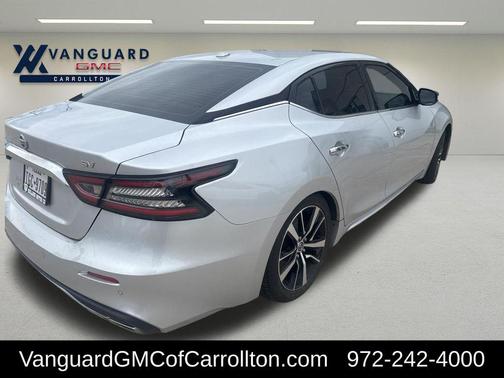 Brilliant Silver Metallic 2022 Nissan Maxima SV Xtronic CVT