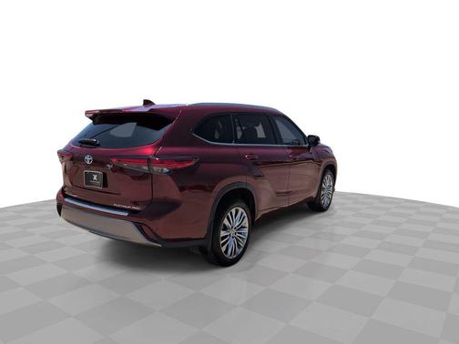 2023 Toyota Highlander Platinum