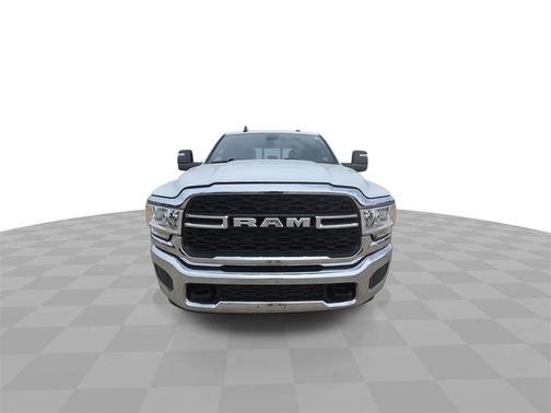 2023 RAM 2500 Tradesman Crew Cab 4x4 8' Box
