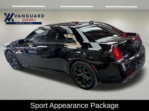 Gloss Black 2022 Chrysler 300 Touring